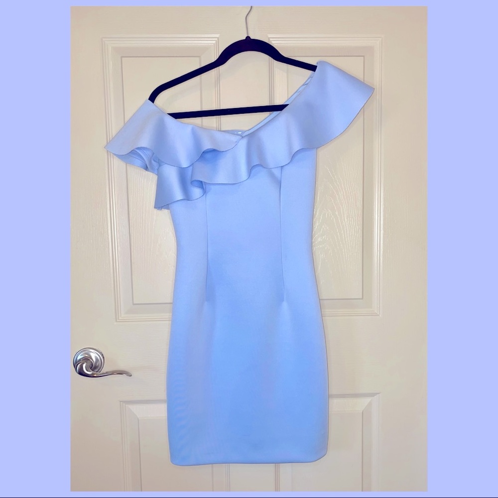GUESS Off the Shoulder Dress